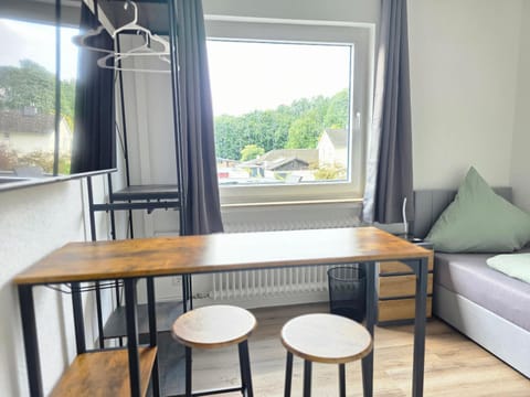 Bed, TV and multimedia, Photo of the whole room, Seating area, Bedroom, storage, wardrobe