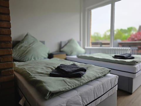 Bed, Living room, Photo of the whole room, Bedroom