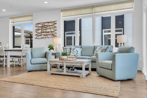 Living room, Seating area, Dining area