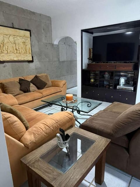 Communal lounge/ TV room, TV and multimedia