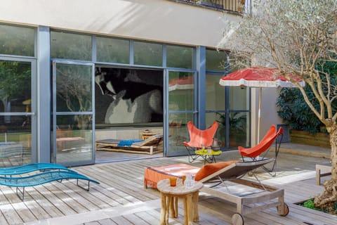 Patio, Pool view, Swimming pool, sunbed