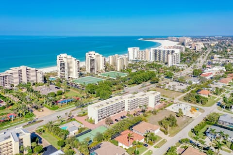 Property building, Day, Neighbourhood, Bird's eye view, Location