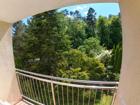 Balcony/Terrace, Garden view