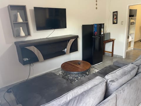 Communal lounge/ TV room, TV and multimedia, Living room, Seating area, Evening entertainment