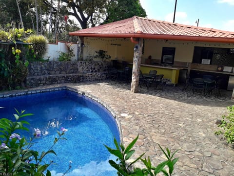 Area and facilities, Swimming pool