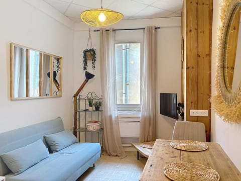 TV and multimedia, Living room, air conditioner