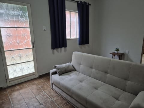 Living room, Decorative detail, Seating area, internet