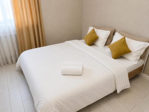 Bedroom, bunk bed
