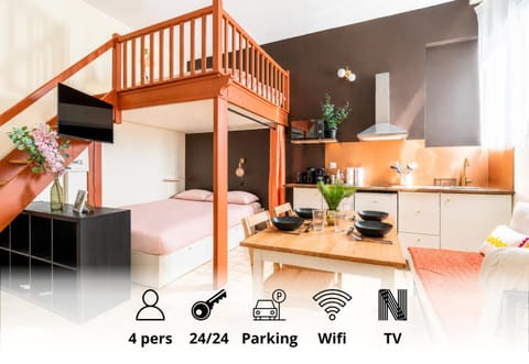 Communal lounge/ TV room, Bed, TV and multimedia, Kitchen or kitchenette, Photo of the whole room, Dining area, Bedroom