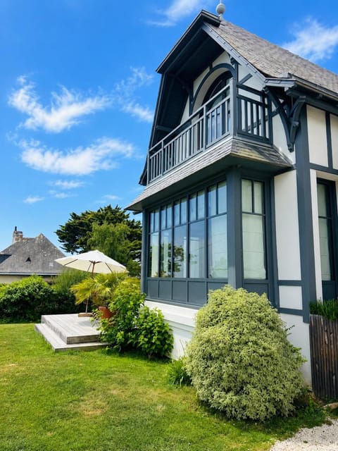 Property building, Balcony/Terrace, Garden view