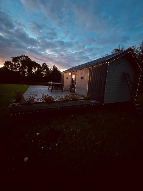 Natural landscape, Sauna, Sunset