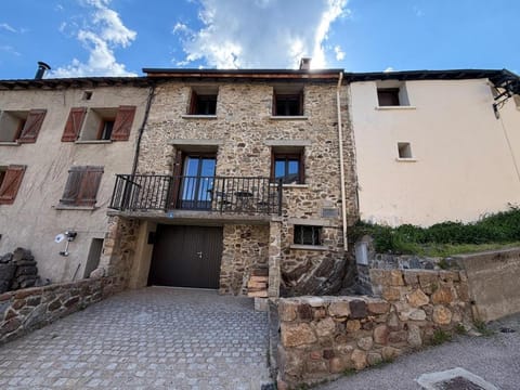 Property building, Spring, Day
