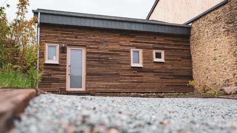 Property building, Facade/entrance, Parking