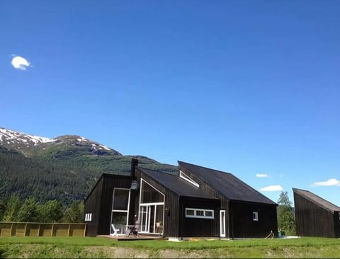 Property building, Day, Natural landscape, Mountain view