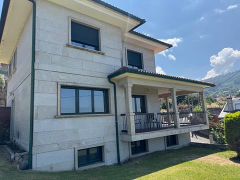 Property building, Balcony/Terrace