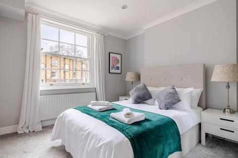 Photo of the whole room, Bedroom, internet, towels