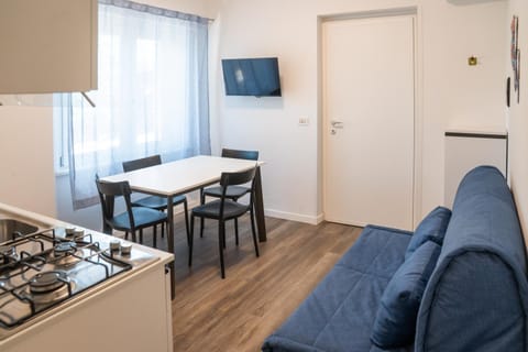Kitchen or kitchenette, Lunch, Dinner, kitchen