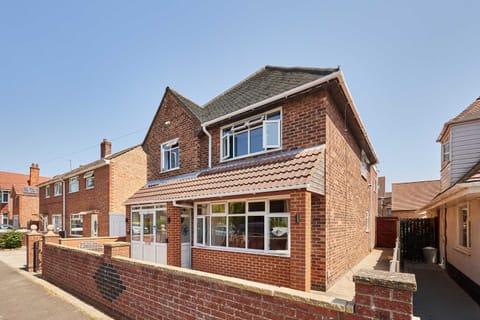 Property building, Neighbourhood, Street view