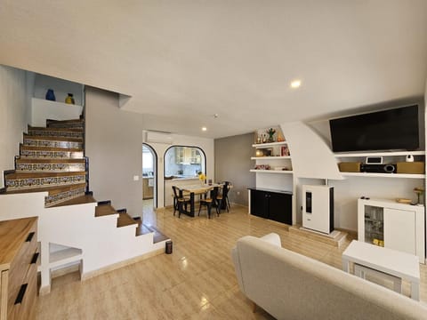 Kitchen or kitchenette, Living room, Dining area