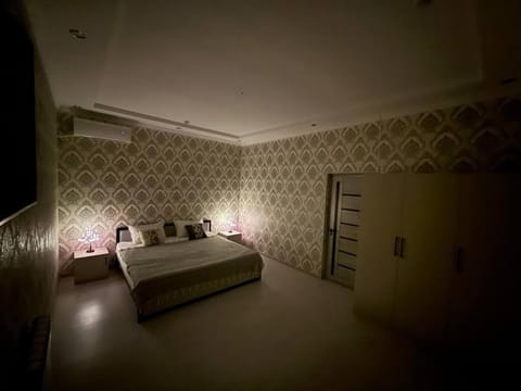 Bed, Photo of the whole room