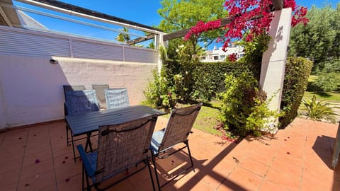Patio, Garden, Balcony/Terrace
