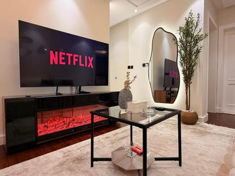 Communal lounge/ TV room