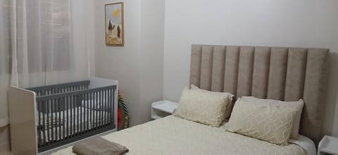 Bed, Photo of the whole room, Bedroom, cot