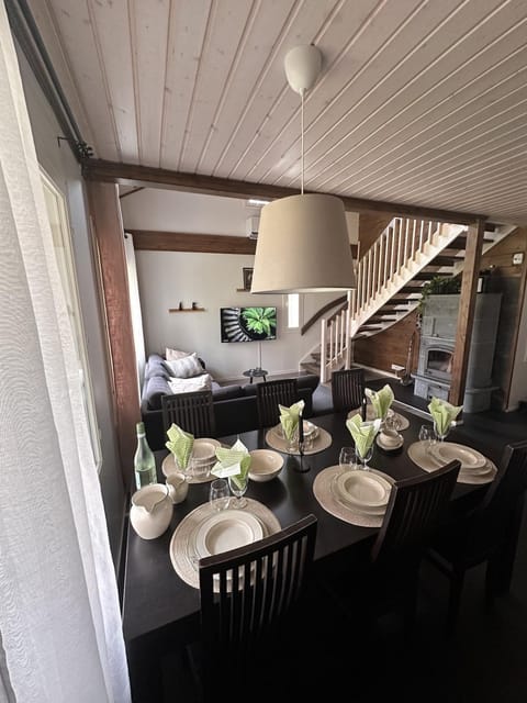Living room, Dining area