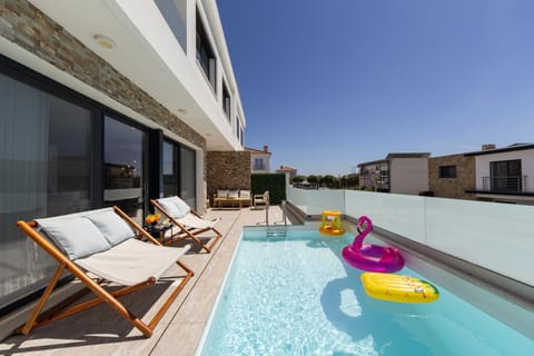 Patio, Balcony/Terrace, Swimming pool