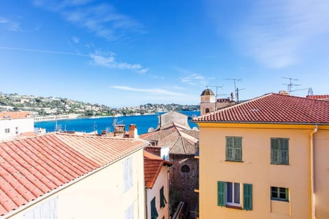 City view, Sea view