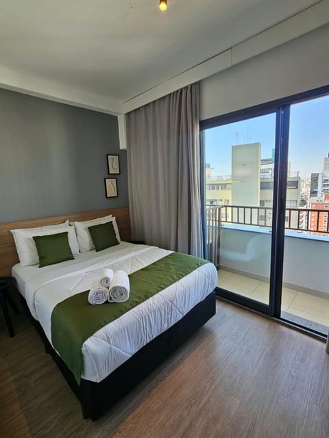 Bed, View (from property/room), Balcony/Terrace, Photo of the whole room, Bedroom, locker, pet friendly, towels, air conditioner