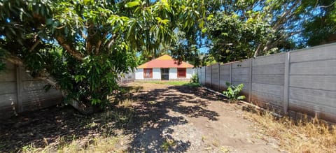 Facade/entrance, Garden