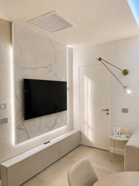 Communal lounge/ TV room, TV and multimedia, Living room, Lounge or bar, Photo of the whole room, Seating area, heating, heating, internet, internet, soundproof