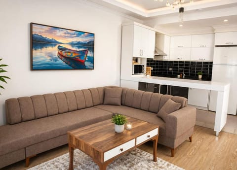 Kitchen or kitchenette, Living room, dishwasher, microwave, minibar, oven, pet friendly, stove