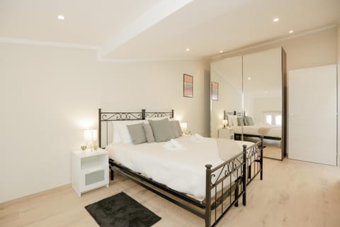 Bed, Bedroom, wardrobe