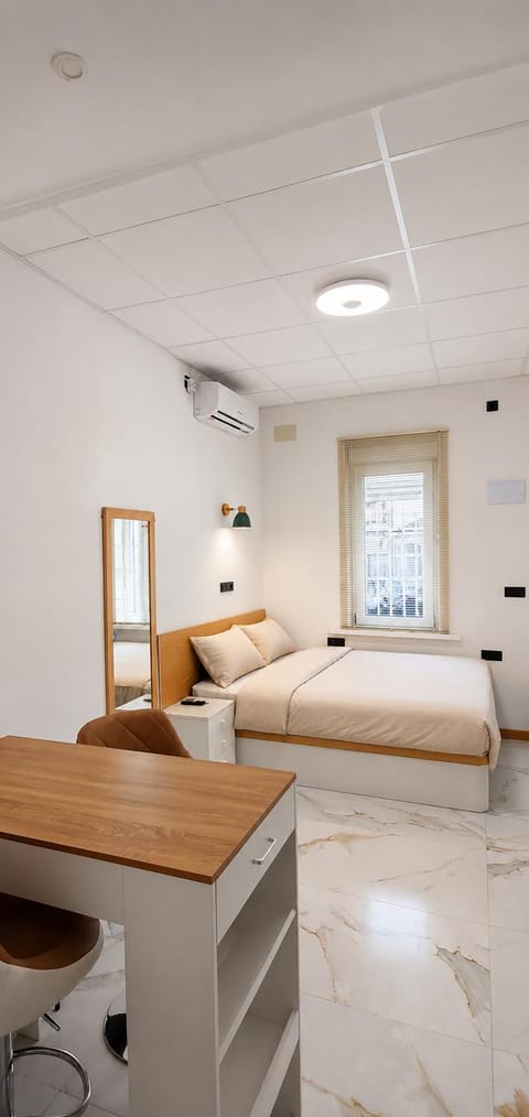 Bed, Photo of the whole room, Bedroom, air conditioner
