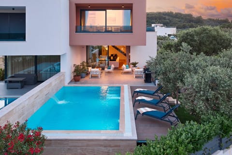 Property building, Swimming pool