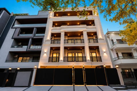 Property building, Day
