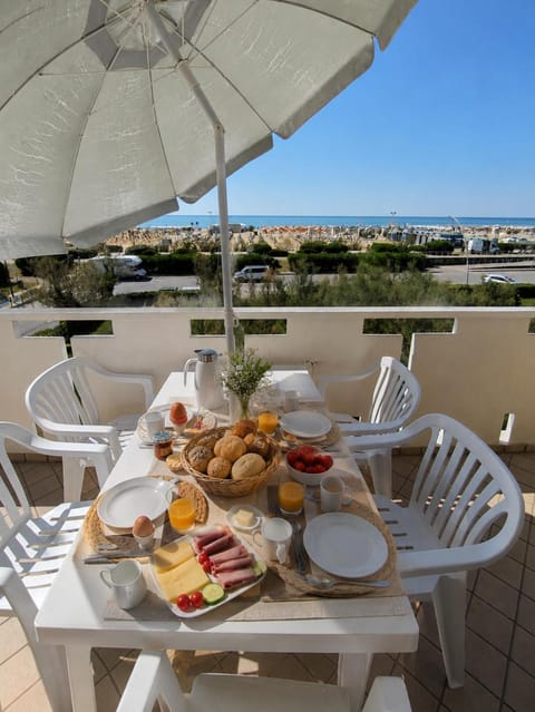 View (from property/room), Balcony/Terrace, Sea view, Lunch