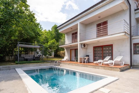 Property building, Swimming pool