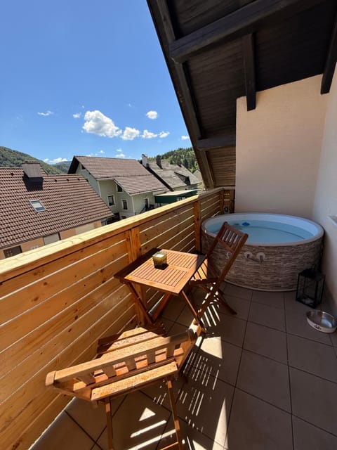 Hot Tub, Hot Tub, View (from property/room), View (from property/room)