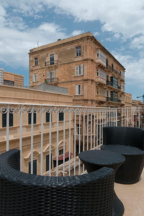 Day, View (from property/room), Balcony/Terrace, Location