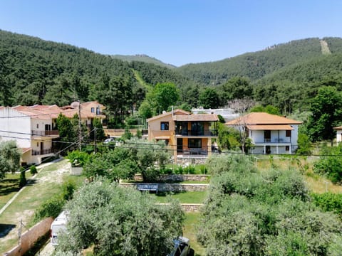 Property building, Spring, Day, Natural landscape, Bird's eye view, Mountain view, Parking
