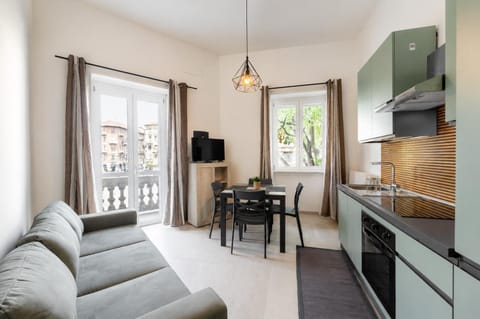 Kitchen or kitchenette, Living room, Dining area