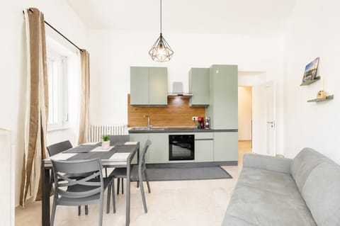 Kitchen or kitchenette, Living room, Dining area