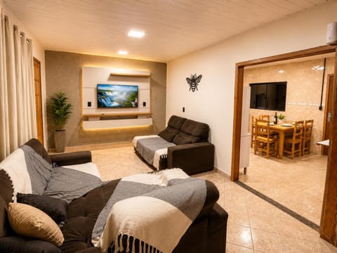 Communal lounge/ TV room, TV and multimedia, Living room, Evening entertainment