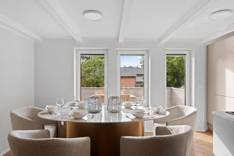 Living room, Seating area, Dining area