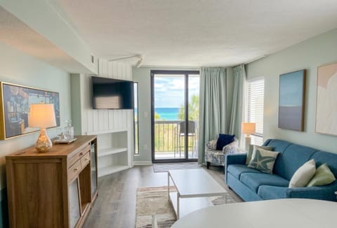 Bed, TV and multimedia, Living room, Sea view, minibar
