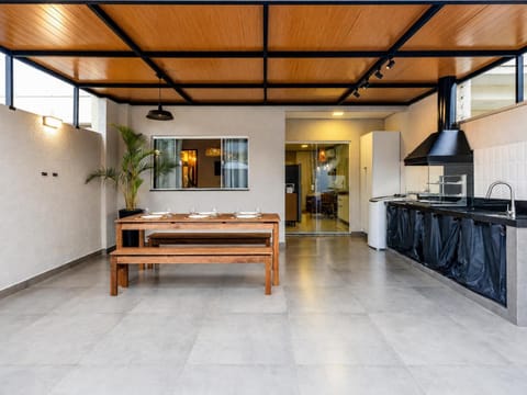 BBQ facilities, Balcony/Terrace, Inner courtyard view
