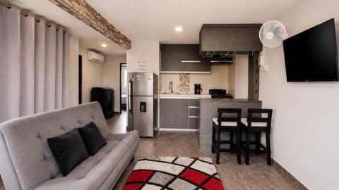 Kitchen or kitchenette, Living room